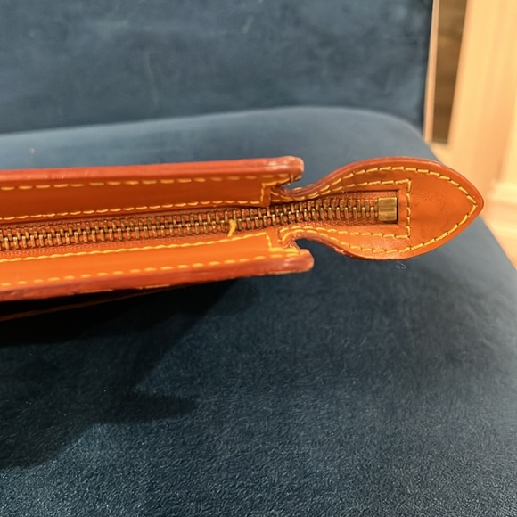 Louis Vuitton Brown Epi Pochette Homme - Picture 5 of 12